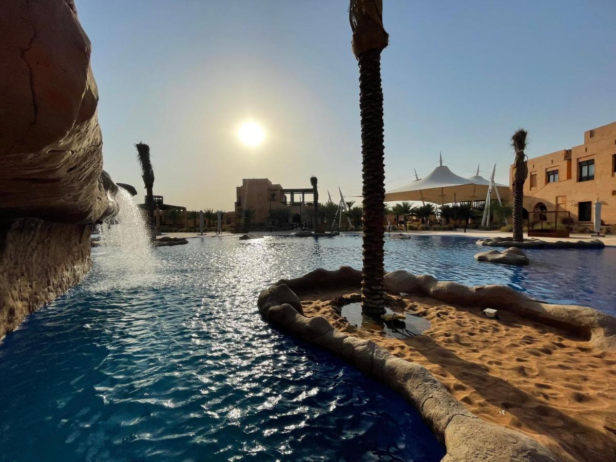 Mysk Al Badayer Retreat Hotel Margham Eksteriør billede Al-Shaqra Desert Resort