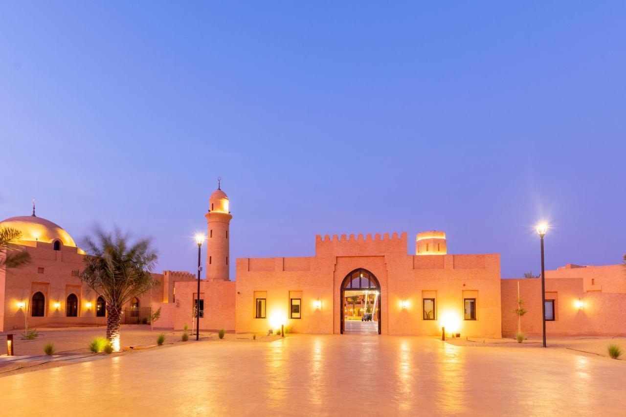 Mysk Al Badayer Retreat Hotel Margham Eksteriør billede Al-Qatif Palace